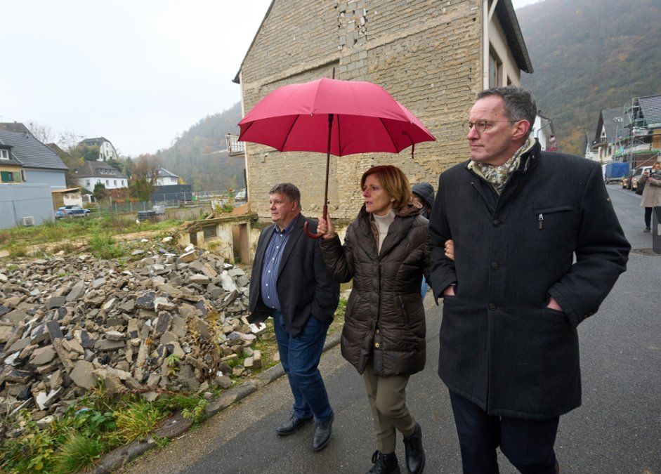 Kommunen an der Ahr hoffen auf mehr Tempo beim Wiederaufbau Kommunen an der Ahr hoffen auf mehr Tempo beim Wiederaufbau