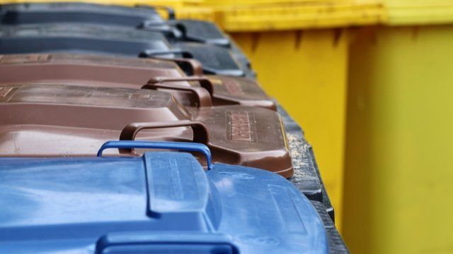 Verteilung der Abfallratgeber 2023 hat begonnen 