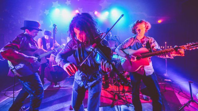 Acoustic Lounge mit Absinto Orkestra