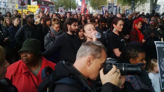 Demonstrationszug in der Innenstadt unterwegs