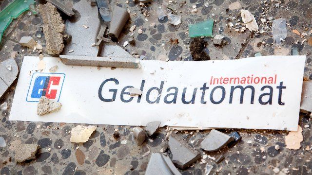 Geldautomat am EDEKA-Center Kreuzberg gesprengt: Zwei Verdächtige festgenommen