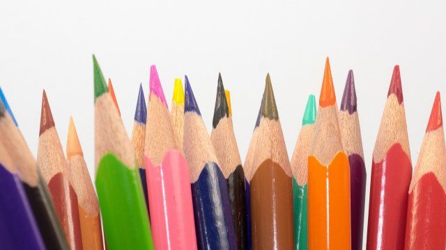 Grundschul-Kinder gestalten Orden Grundschul-Kinder gestalten Orden