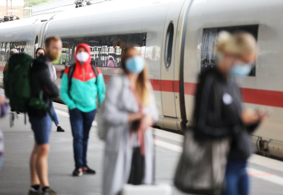 Lauterbach: Maskenpflicht im Fernverkehr fällt zum 2. Februar Lauterbach: Maskenpflicht im Fernverkehr fällt zum 2. Februar