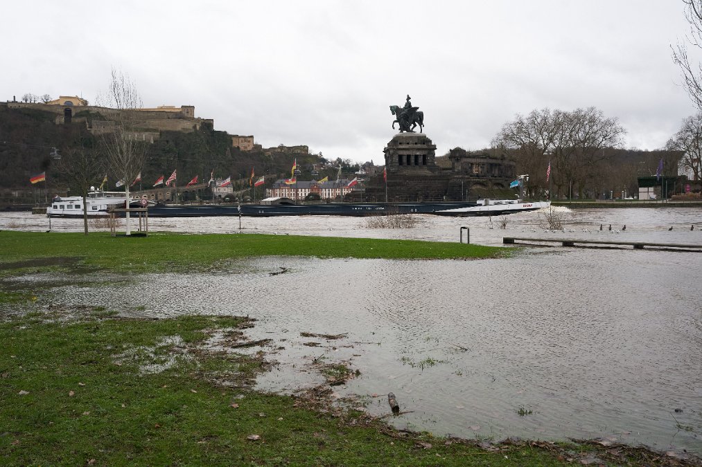 Pegelstände an der Mosel steigen weiter
