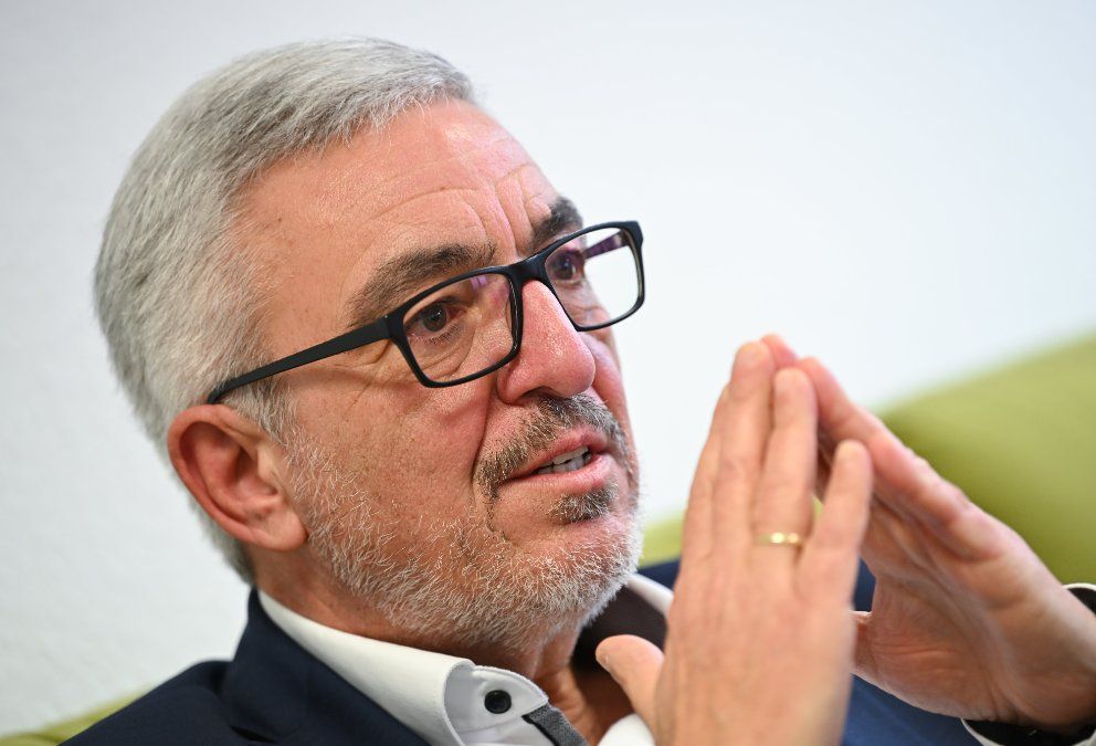 Roger Lewentz nach dem Rücktritt - "Wir gucken jetzt nach vorne" Roger Lewentz nach dem Rücktritt - "Wir gucken jetzt nach vorne"