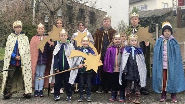 Kinder helfen Kindern – Sternsinger unterwegs in Obernhof