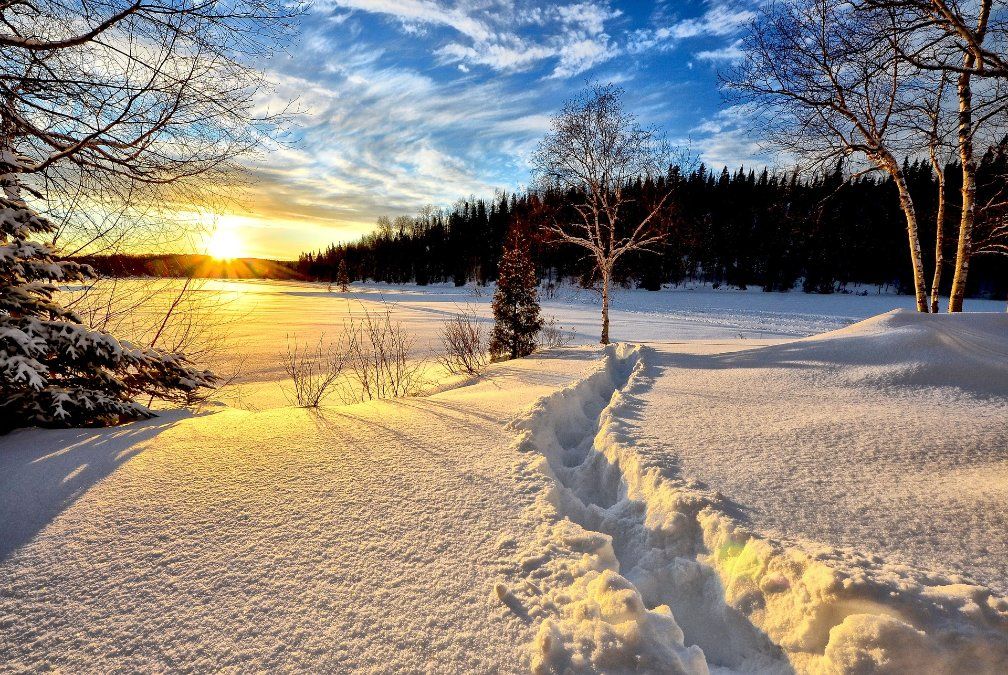 Glätte und Schnee: Viele Unfälle und Skibetrieb Glätte und Schnee: Viele Unfälle und Skibetrieb