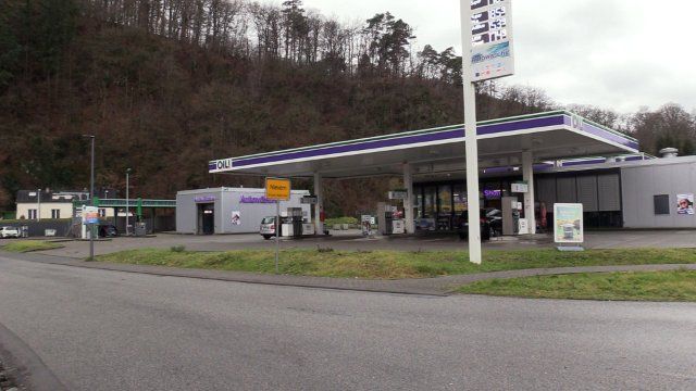 Raubüberfall auf Oil Tankstelle in Bad Ems vor einem Jahr: Mutmaßlicher Täter nun der Polizei bekannt!