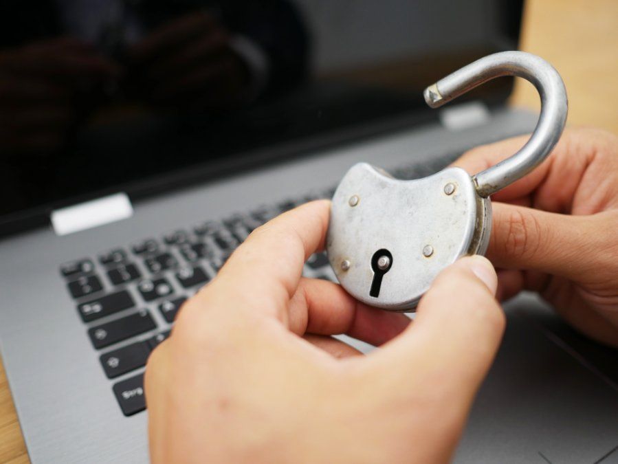 Zwei Betrugsversuche durch Cyberkriminalität in der Region