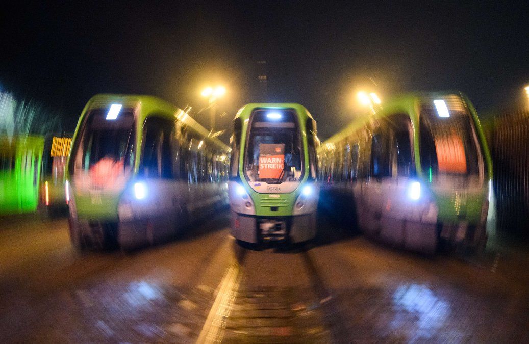 Verdi kündigt massive Warnstreiks im öffentlichen Nahverkehr an Verdi kündigt massive Warnstreiks im öffentlichen Nahverkehr an