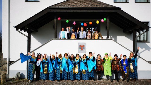 Rathaus in Hartenfels an Schwerdonnerstag gestürmt