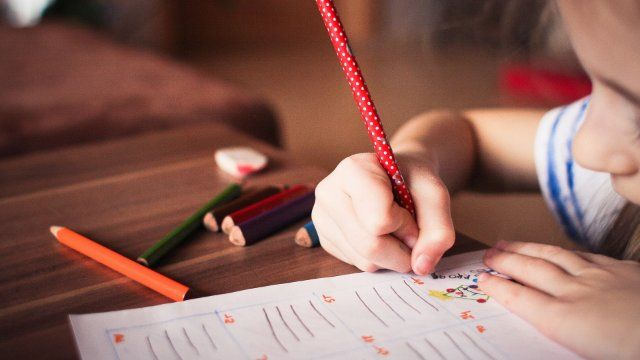 Hubig sieht Schulen im Umgang mit KI gut aufgestellt
