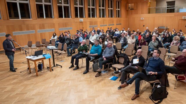Experten informierten über Neubaugebiet mit Pilotcharakter