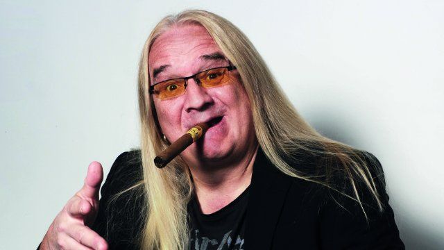 Sven Hieronymus präsentiert sein neues Programm „Feuer frei!“