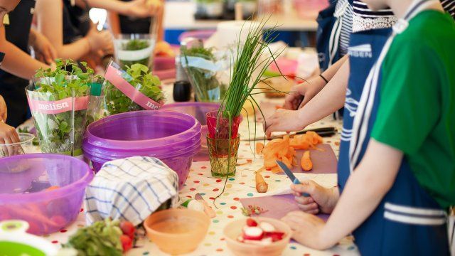 Selbstverteidigung, Kreativwerkstatt, Kochen und Backen