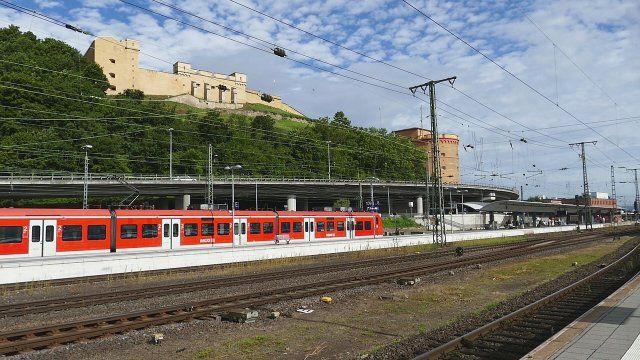 Stillstand: Bundesweiter Warnstreik in Bahn- und Flugverkehr gestartet