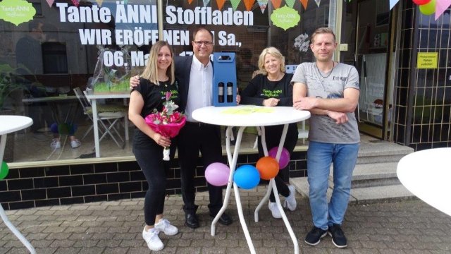 St. Sebastian begrüßt Ännis Stofflädchen