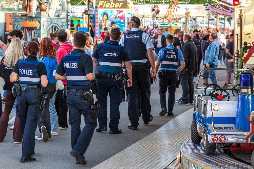 Vulkaneifelkreis: Polizei räumt Kirmes nach Auseinandersetzungen