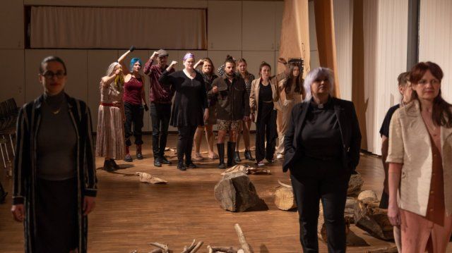„Das große Feuer“ – Erfolgreiche Theaterproduktion im JuBüZ