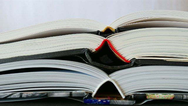 Geld sparen und Schulbücher einfach ausleihen