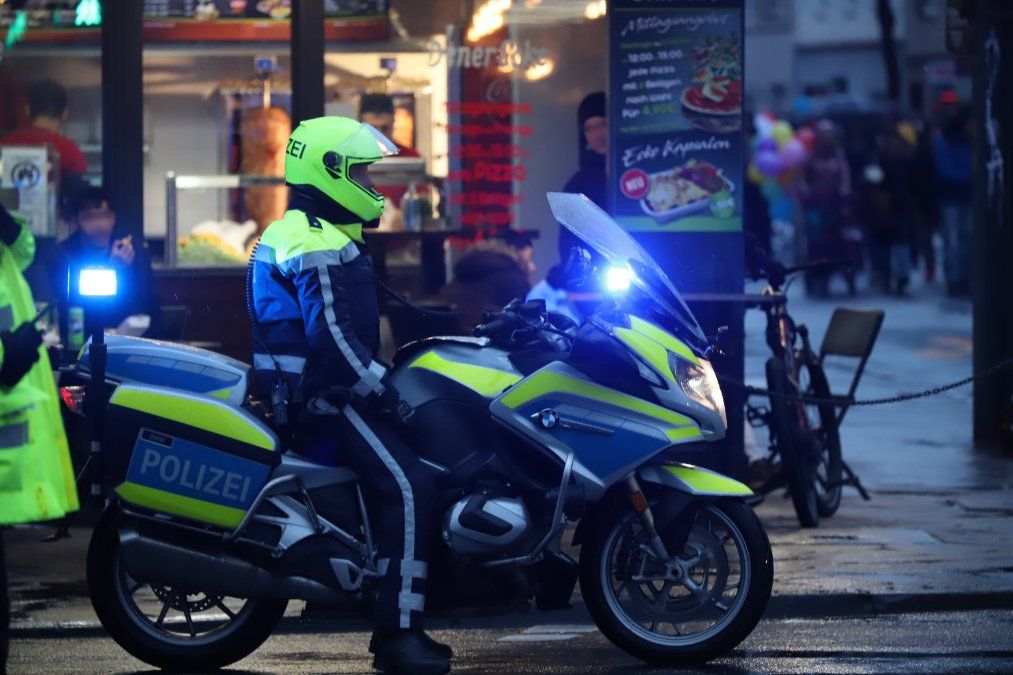 Bad Hönningen: Maskierter Täter überfällt Kiosk mit Messer
