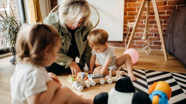 "teil'Zeit" – Freiwillige teilen Quality-Time mit jungen Familien
