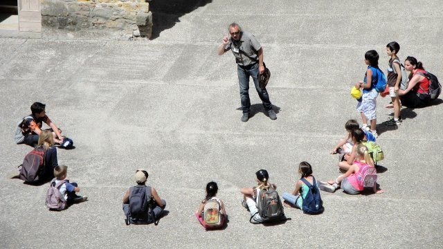 Kinder lernen die Innenstadt kennen