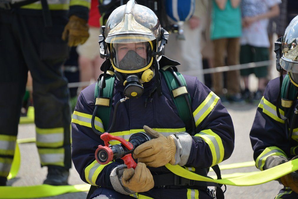 Altenkirchen: Waldstück fängt Feuer