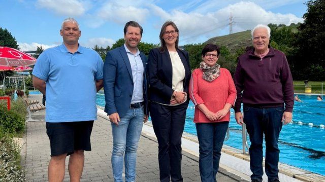 Freibad Winningen in die Badesaison gestartet