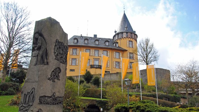 Eine Million Euro mehr für die Generalsanierung Genovevaburg Eine Million Euro mehr für die Generalsanierung Genovevaburg