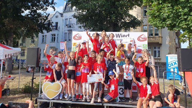 Grundschule Namedy beim Deichlauf in Neuwied wieder erfolgreich
