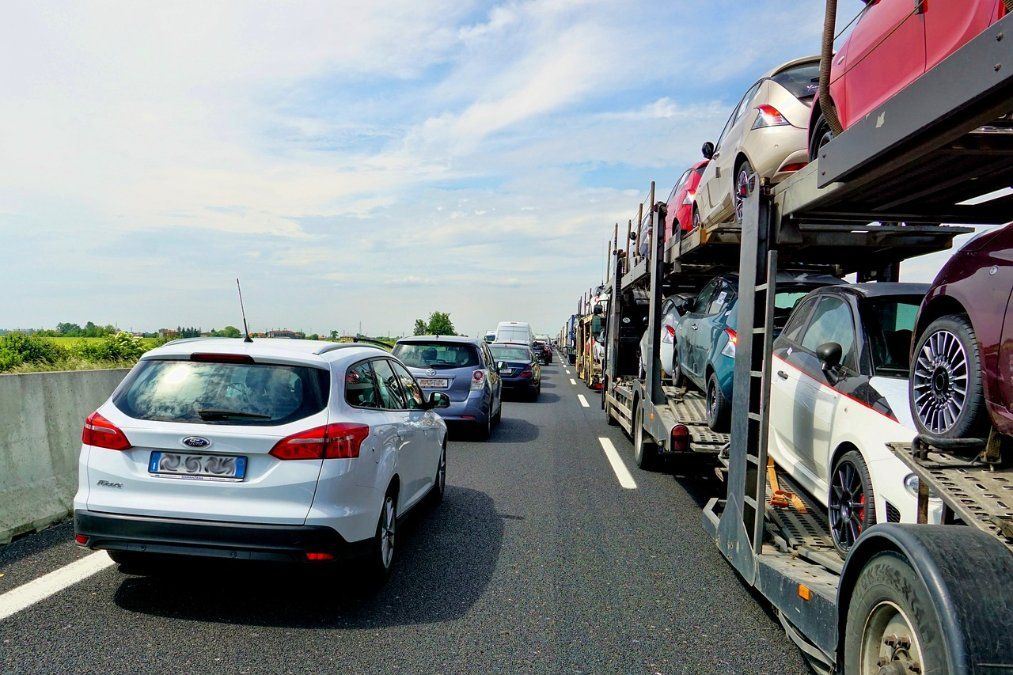 Volle Autobahnen und Staus am kommenden Wochenende erwartet Volle Autobahnen und Staus am kommenden Wochenende erwartet