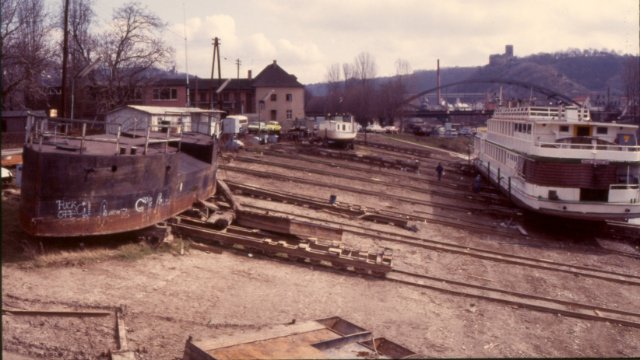 Bahnübergang und Gebäude an der unteren Südallee sind seit Langem Geschichte