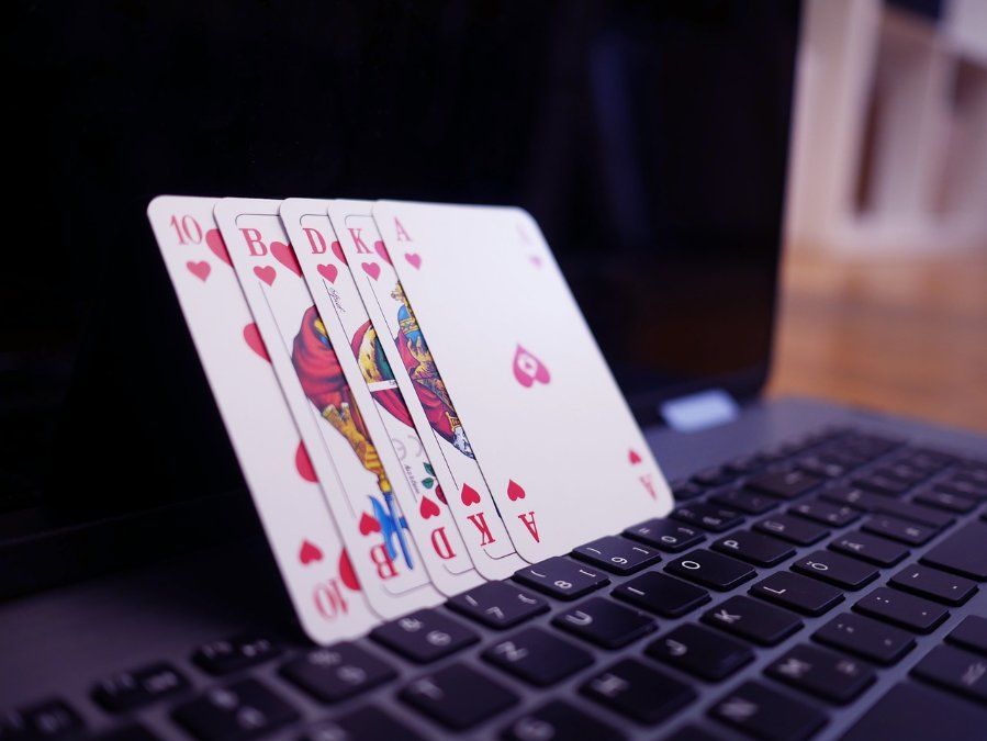 Online-Spielerin erhält verlorene Glücksspiel-Einsätze in Höhe von über 600.000 Euro zurück Online-Spielerin erhält verlorene Glücksspiel-Einsätze in Höhe von über 600.000 Euro zurück