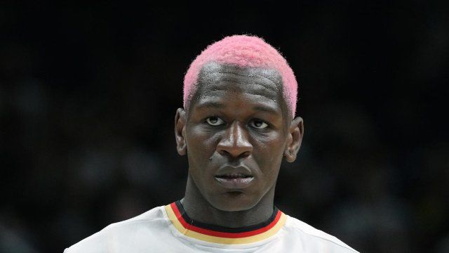 Koblenzer Isaac Bonga ist Basketball-Weltmeister