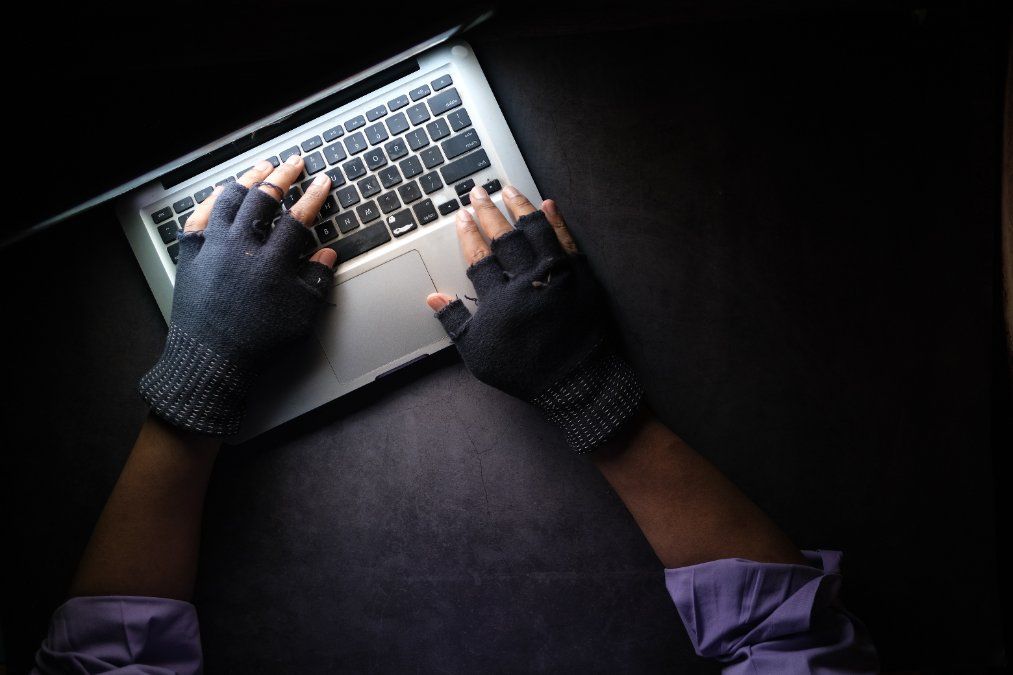 Rassistische Posts im Internet - auch Polizisten in Verdacht