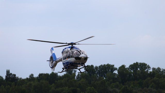 Nach Gyrokopter-Absturz in Laacher See - Pilot wird weiterhin vermisst