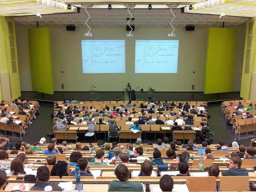 Universität Koblenz heißt knapp 2000 neue Studierende herzlich willkommen Universität Koblenz heißt knapp 2000 neue Studierende herzlich willkommen