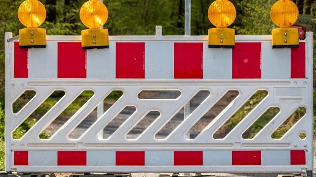 Koblenz: Sperrung der Abbiegespur am Wöllershof 12