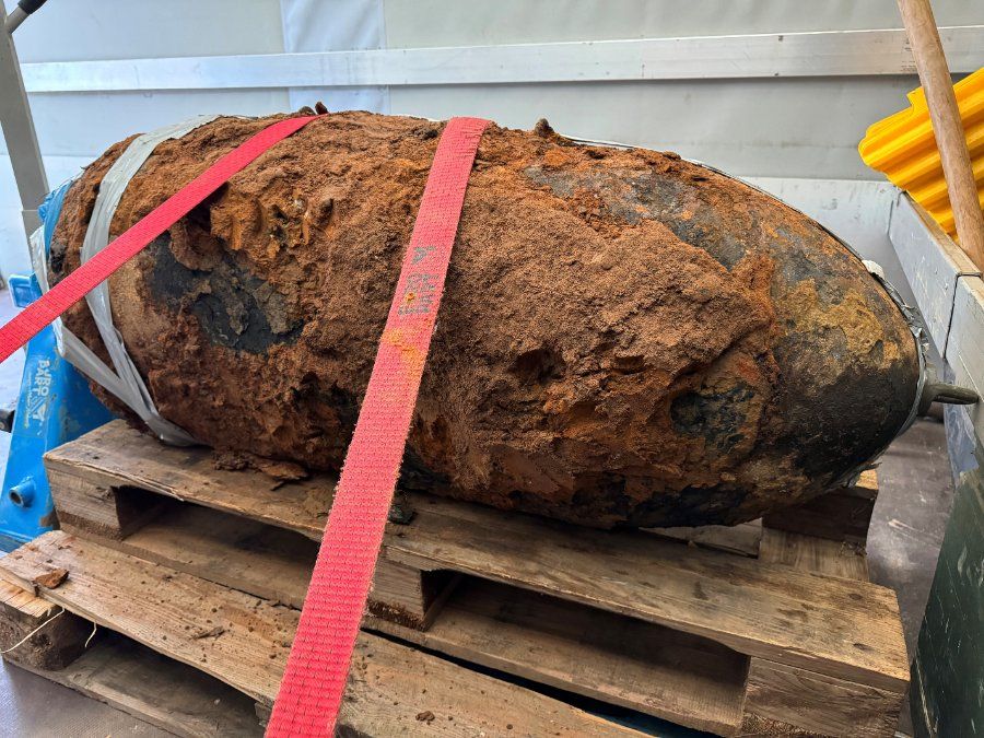 500-Kilo-Bombe auf Rasselsteingelände entschärft 500-Kilo-Bombe auf Rasselsteingelände entschärft