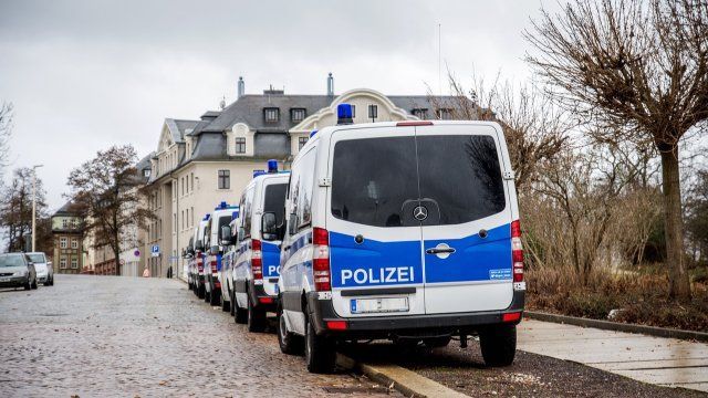 Polizei misst bei zwei Prozent der Fahrzeug auf der B42 eine überhöhte Geschwindigkeit