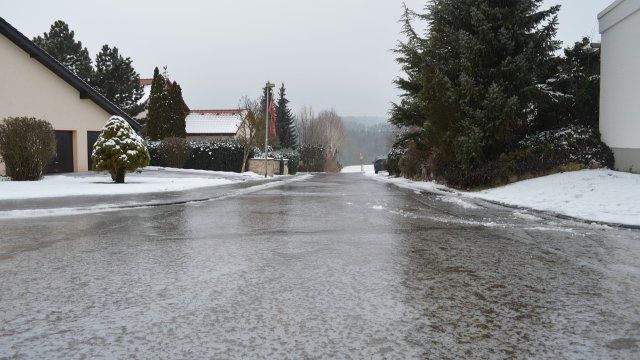 Deutscher Wetterdienst warnt vor Glätte in vielen Teilen Deutschlands