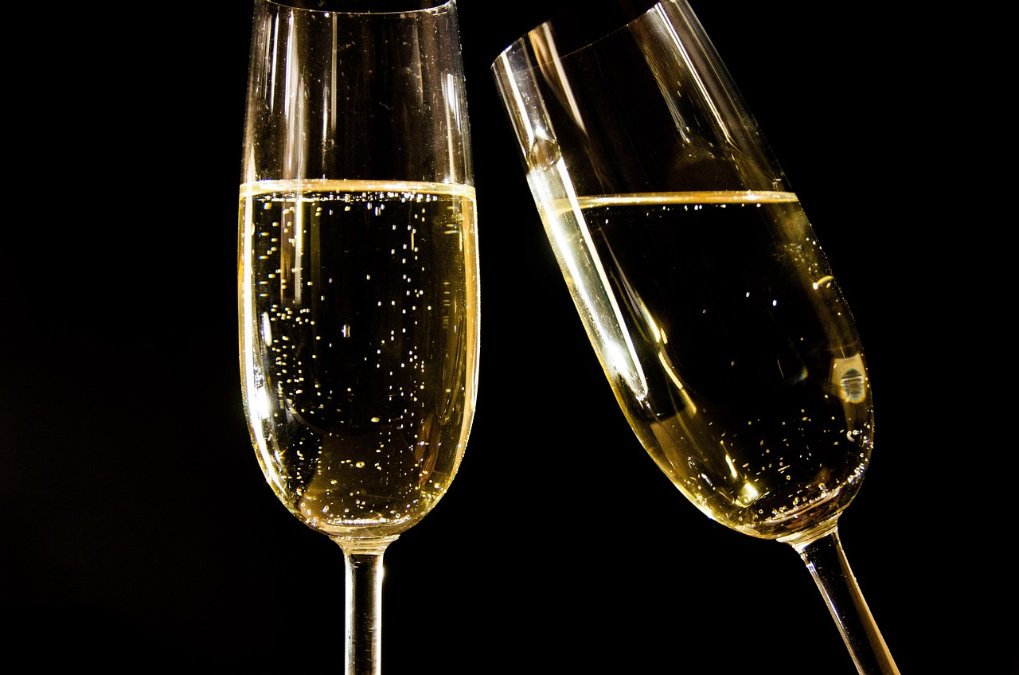 Verbraucher wollen es beim Silvester-Sekt klassisch - Preise steigen Verbraucher wollen es beim Silvester-Sekt klassisch - Preise steigen