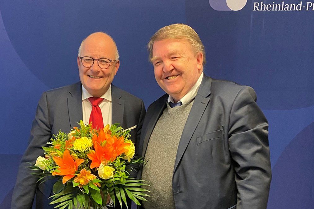 Neuer stellvertretenden Direktor der Medienanstalt Rheinland-Pfalz gewählt Neuer stellvertretenden Direktor der Medienanstalt Rheinland-Pfalz gewählt