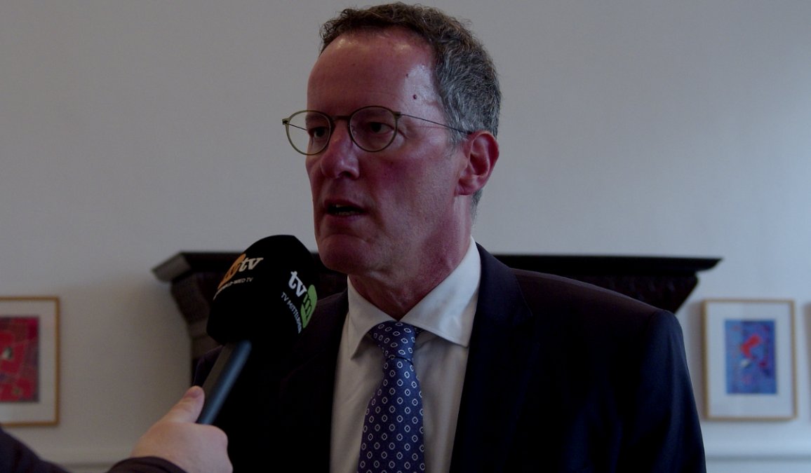 Innenminister verleiht Preis für Zivilcourage Innenminister verleiht Preis für Zivilcourage