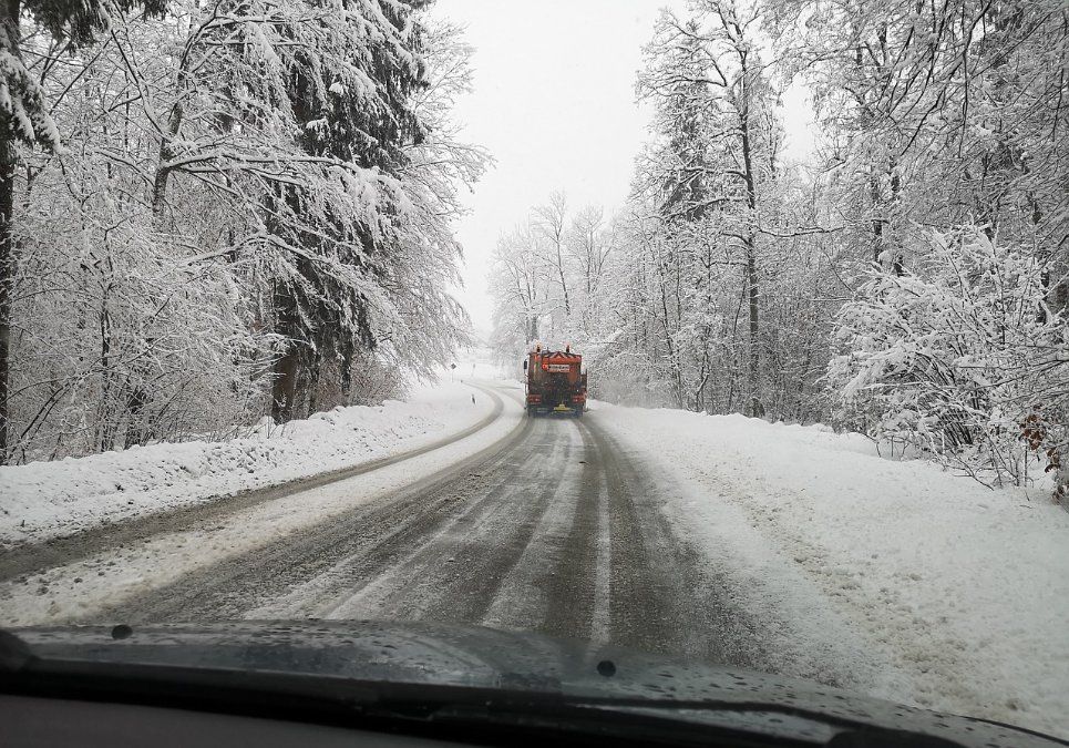 Wetterwarnung für Mittwoch: Glätte und bis zu 40cm Neuschnee Wetterwarnung für Mittwoch: Glätte und bis zu 40cm Neuschnee