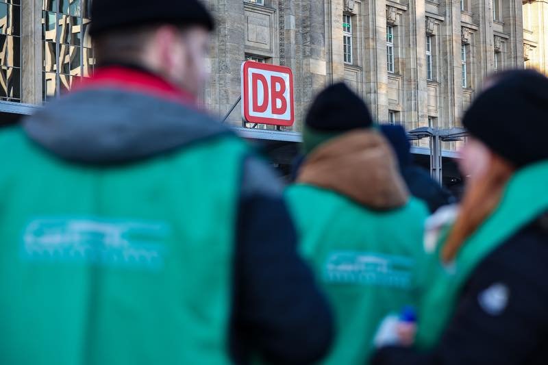 Lokführergewerkschaft GDL ruft zum nächsten Streik bei der Bahn auf Lokführergewerkschaft GDL ruft zum nächsten Streik bei der Bahn auf