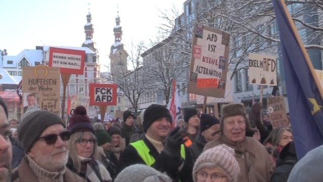 Zehntausende bei Demonstrationen gegen Rechtsextremismus