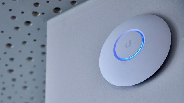 Bildungsministerin: WLAN-Basisausstattung an nahezu allen Schulen