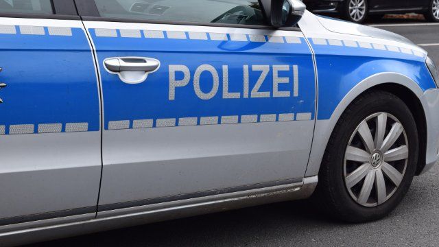  Mehrere Verletzte bei Unfällen auf glatten Straßen